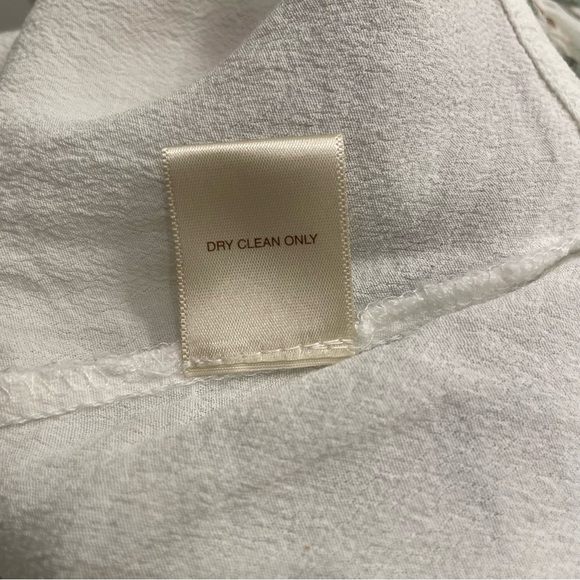 Willow & Clay Cold Shoulder Floral Top - Picture 13 of 13